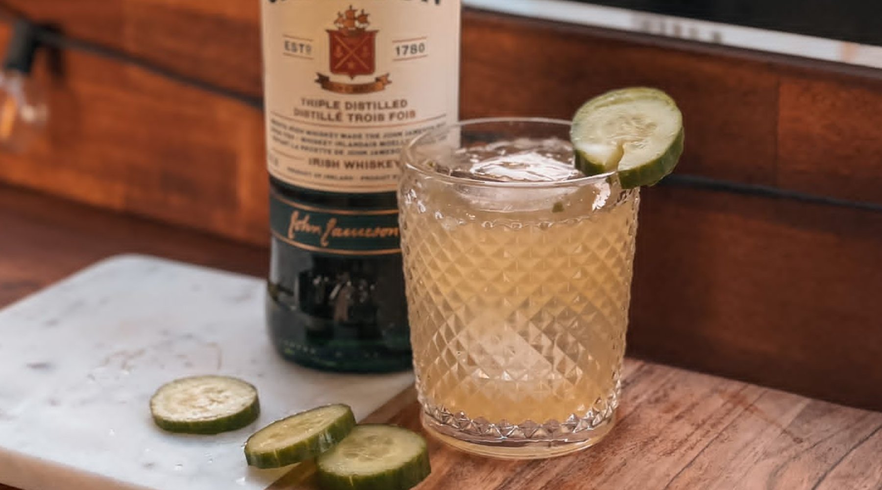 The best cocktail recipe to celebrate St. Patty's Day - Views Balcony Bar | Turn your Balcony into a Bar!